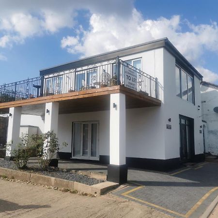 Tallets Apartment With Balcony & Parking Tewkesbury Dış mekan fotoğraf
